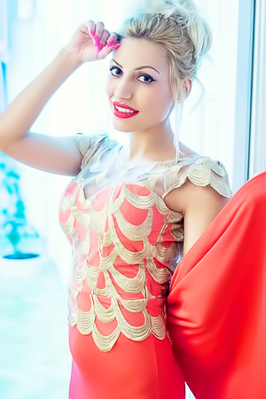Leticia Lee Perfect Lady