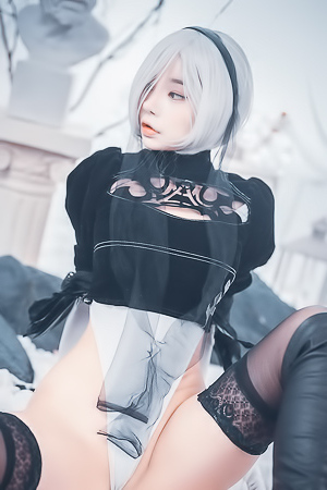 'Nier Automata Cosplay' with Zzyuri via All Gravure