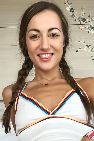 Sexy Amateur Girlfriend Lily Adams