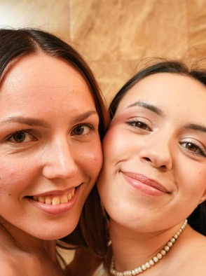 Sexy Teens Violet Clarke And Rihanna Black Going To Lesbian Sex