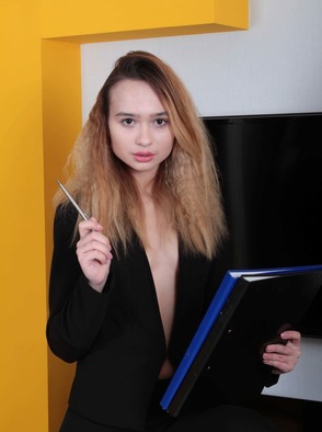 Aimee Rox Tanned Cutie With Sexy Teen Ass