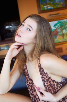 Olivia Sparkle Offering A Tempting Rear View Of Her Plump-lipped Pussy