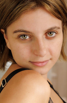 Zoelie Freckle-faced Beauty Bends Over So Her Black Pantyhose Stretch