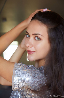 Vixi Rafi Grabbing Her Firm Round Cheeks