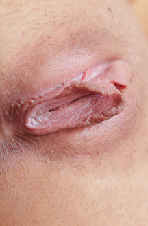 Vixi Rafi Grabbing Her Firm Round Cheeks