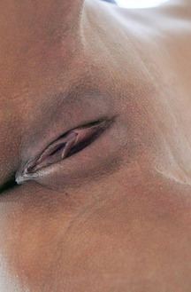 Jessie Heart Can Satisfy The Horny Cravings Of Her Juicy Coochie And Big Titties