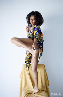 Sukki T Ebony Chick Spreads Her Legs