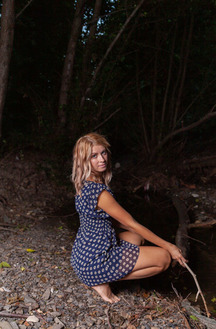 Claire Shelty Enjoys Pleasure Of Her Alfresco Orgasms