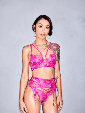 Xochi Moon Enjoyed Cock Up Her Ass So Much That She Came Back For More