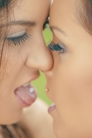 Anal Lesbian Games With Carolina And Kari