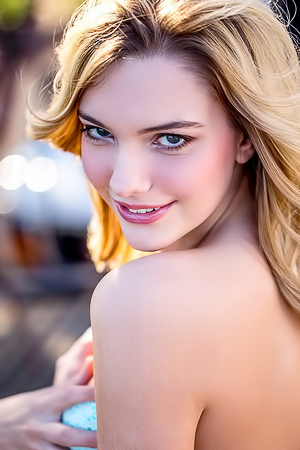 Blonde Bombshell Sensual Strip