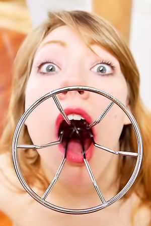 Kink Fetish Games With Ivy