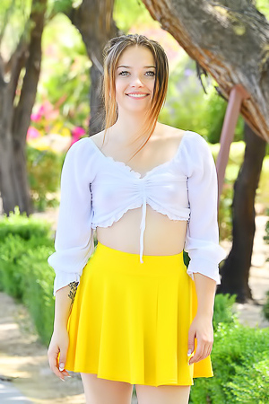 Olivia Summer Upskirt