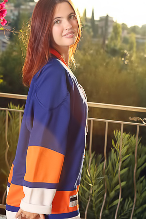 Felicia Vina Sexy Chick With Hot Ass And Wet Pussy