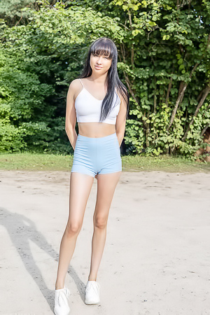 Bernie Smiles Flirtatiously As She Turns Heads With Her Flawless Figure