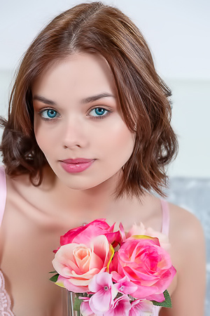 Keira Blue Her Perfect Puffies And Peachy Bottom An Enticing Sight