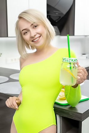 MetArt presents Bernie - Pop Of Lime