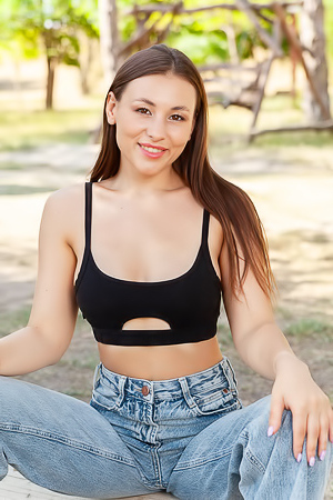 Sumiko Invites The Sun To Kiss Her Sexy Booty