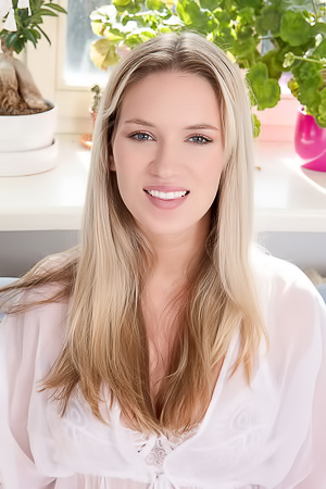 Tracy Anders Share Her Naked Beauty With You For The First Time