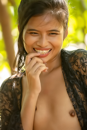 Buas Black Lace Lingerie Tease: Outdoor vender Forbidden Delight